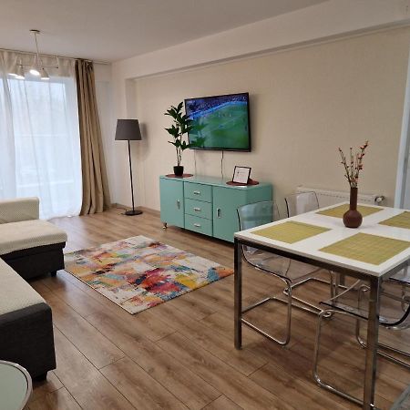 Golden Airport Residence 奥托佩尼 外观 照片