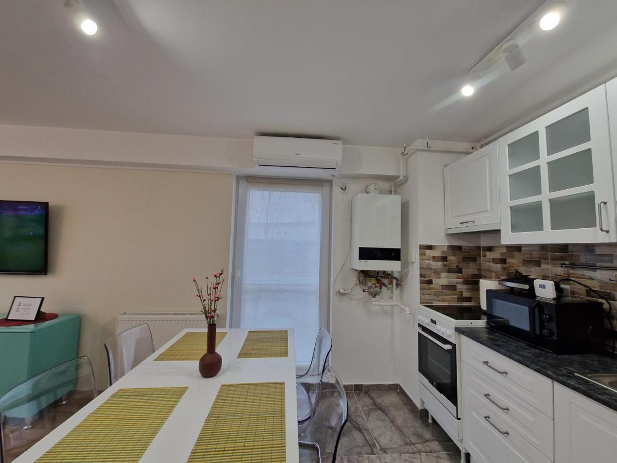 Golden Airport Residence 奥托佩尼 外观 照片